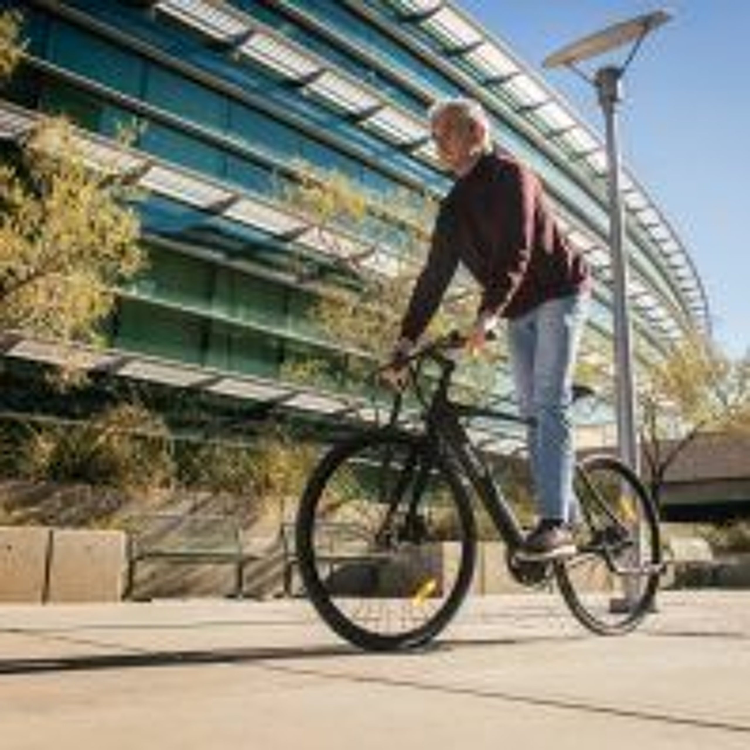 친구 찾기부터 취미 공유까지…액티브 중장년 노린다