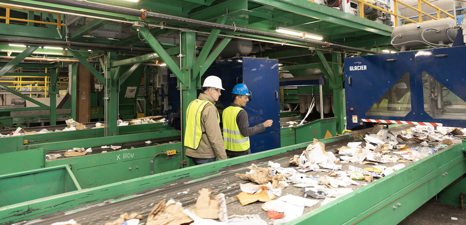 아마존이 투자한 쓰레기 재활용 로봇