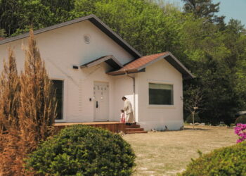 [AI서머리] 썬볼트, 리튬배터리 청소차 출시‧베이컨 하우스 사전 회원권 1.8억 판매