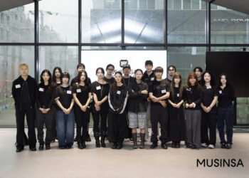 [AI서머리] 컴업스타즈 2025, 20개사 최종 선발‧경기국제웹툰페어 개막