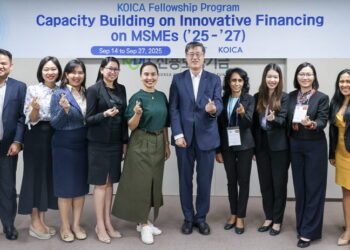 [AI서머리] 케어링, 中 기업과 휴머노이드 돌봄 로봇 개발 협력‧신보, 7개국 대상 금융 역량 연수 마무리