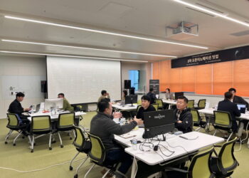 [AI서머리] 유어케이스, 팁스 선정‧그린스타트업타운 오픈이노베이션 밋업 성료