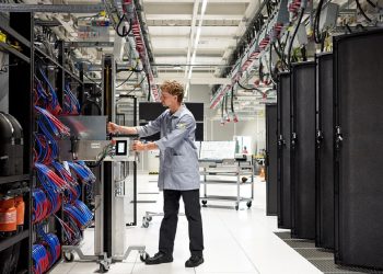 슈퍼컴퓨터 배열을 연어 양식에 활용한다?