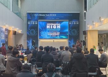 [AI서머리] 데이원컴퍼니, 글로벌 매출 143억 돌파‧캐럿, 대화만으로 앱 만드는 ‘AI 미니앱’ 출시