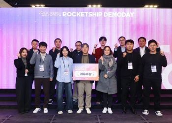 [AI서머리] 씨엔티테크, 로켓십 IR 데모데이 성료‧식당 사장님용 대화형 AI ‘레스토지니’ 출시