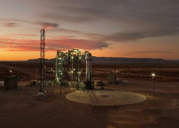 블루오리진, 달 임무 집중 위해 2년간 우주여행 운영 중단한다