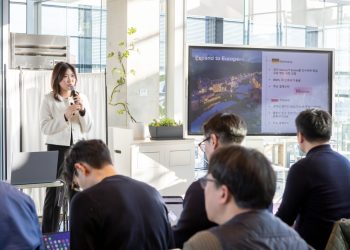 [AI서머리] 아이트럭, ‘인증 중고 트럭’ 서비스 출시‧글로벌탑넷, 조달청 107억 서버 계약 성과