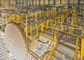 이란 공격으로 카타르 헬륨 생산 중단…반도체 생산 영향 우려