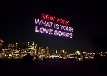 [AI서머리] 유비파이, 韓美 상공서 ‘BTS 드론쇼’‧트루밸류, ‘AI 교실의 해법’ 세미나 개최