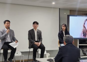 “데이원부터 미국”…플립은 언제?