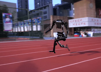 우사인 볼트급 기록 달성한 中 휴머노이드 로봇
